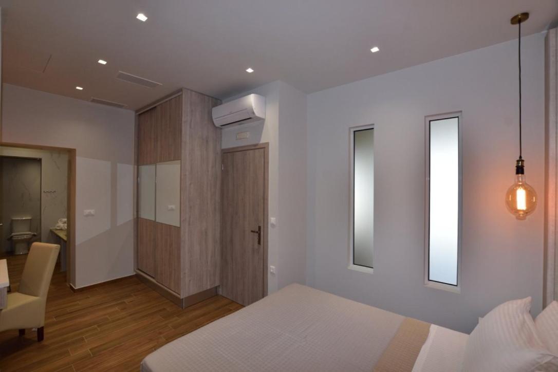 Gonis Grand Luxury Suite Palaiochora Exteriér fotografie