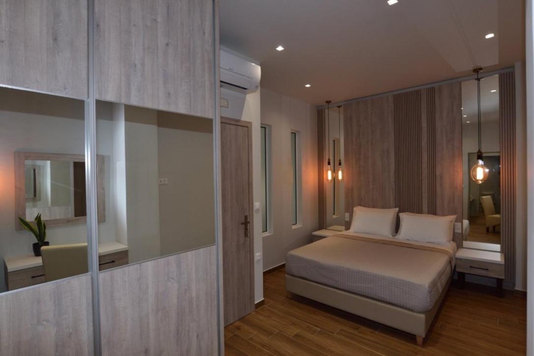 Gonis Grand Luxury Suite Palaiochora Exteriér fotografie